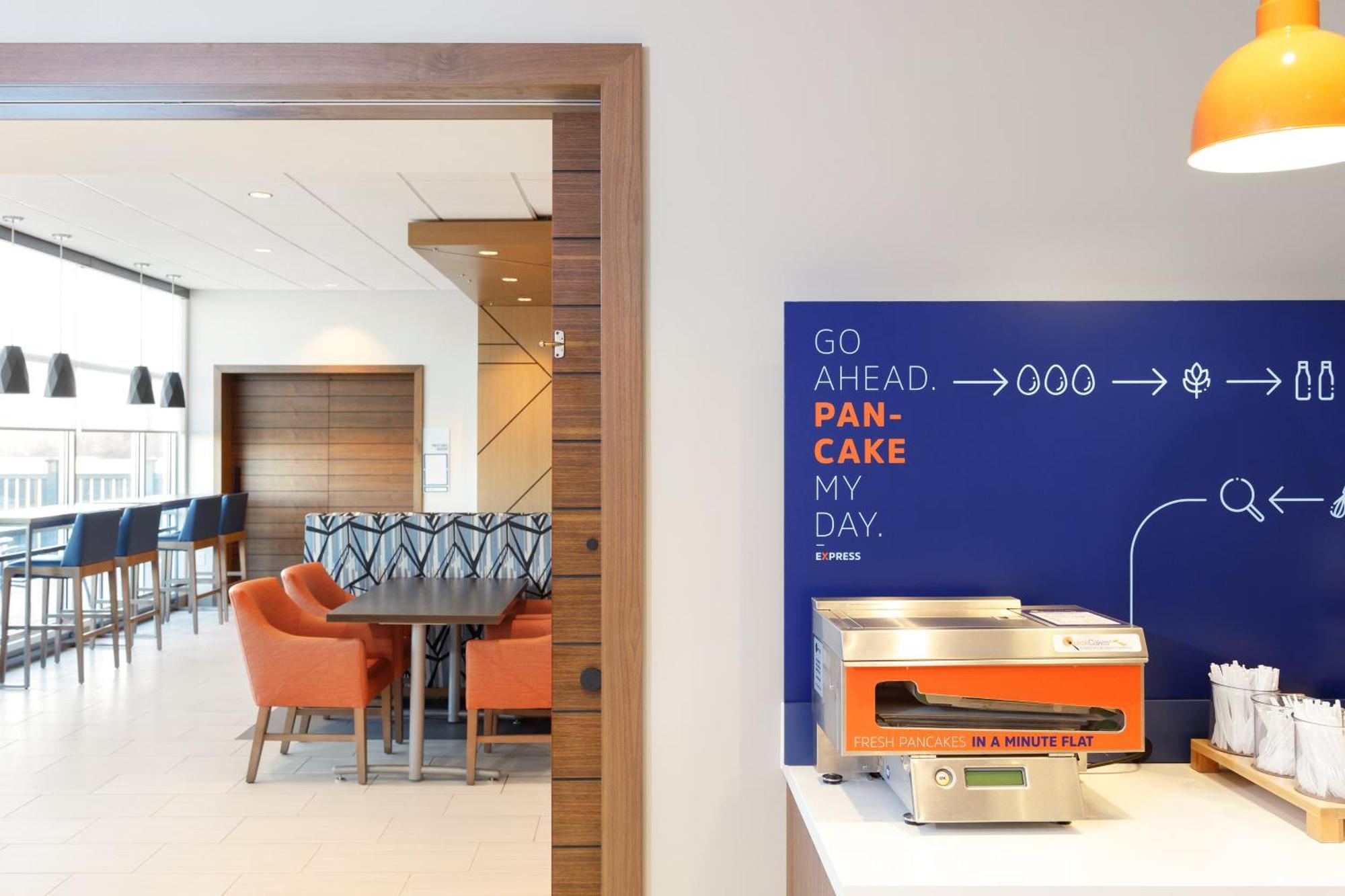Holiday Inn Express & Suites Linden By Ihg エクステリア 写真