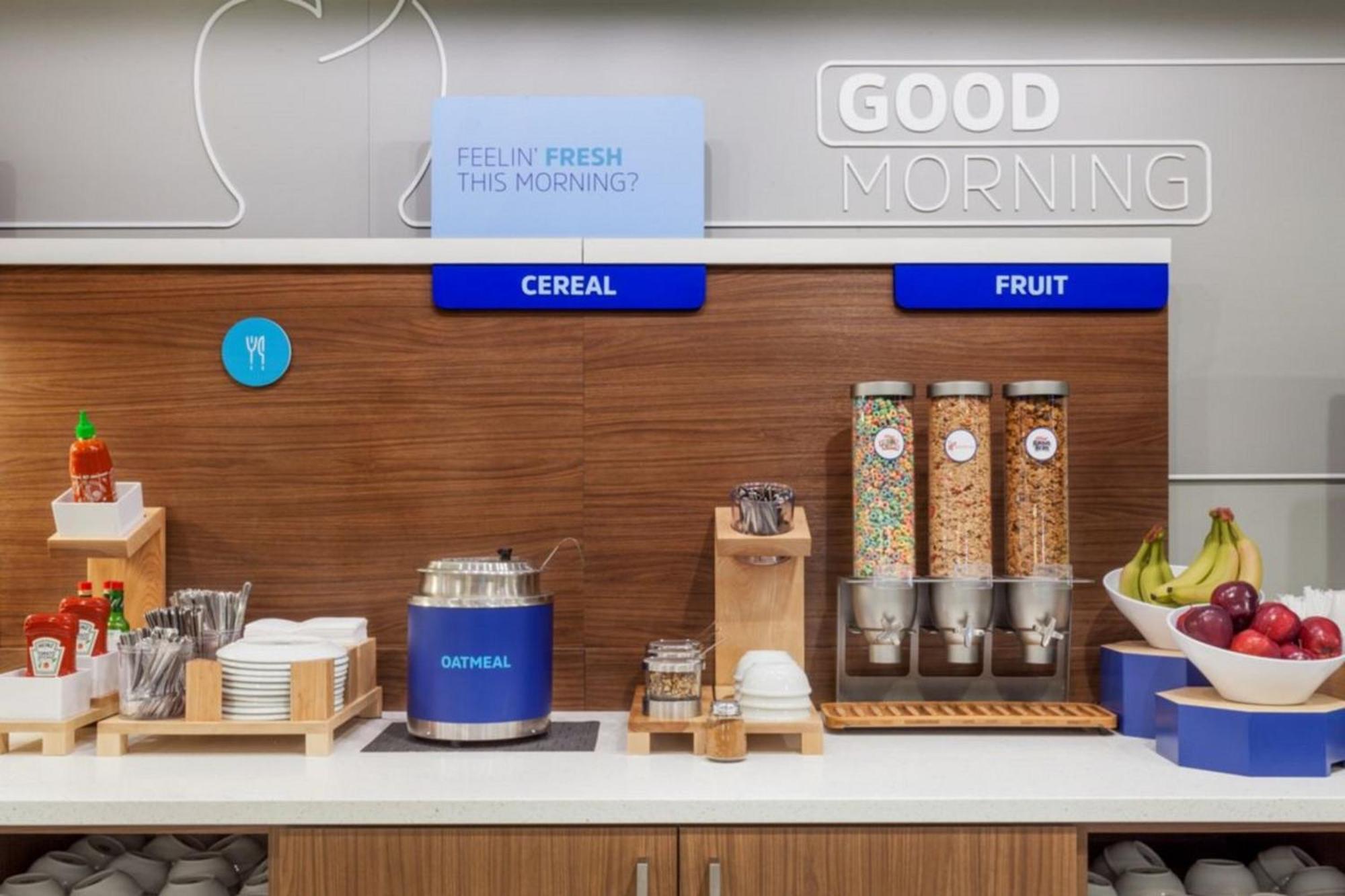 Holiday Inn Express & Suites Linden By Ihg エクステリア 写真